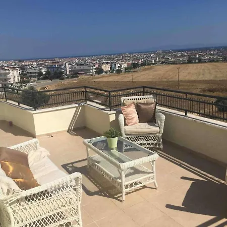 Superb Penthouse Sleeps 8 6 Beds Villa