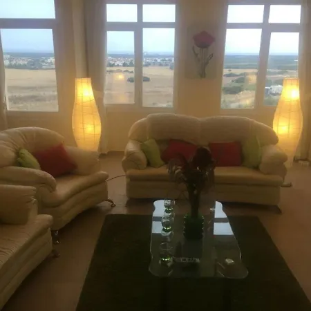 Superb Penthouse Sleeps 8 6 Beds Villa *